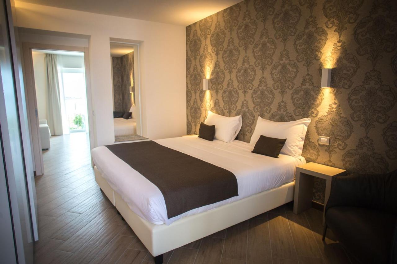 Hotel Ponti Angera Eksteriør billede