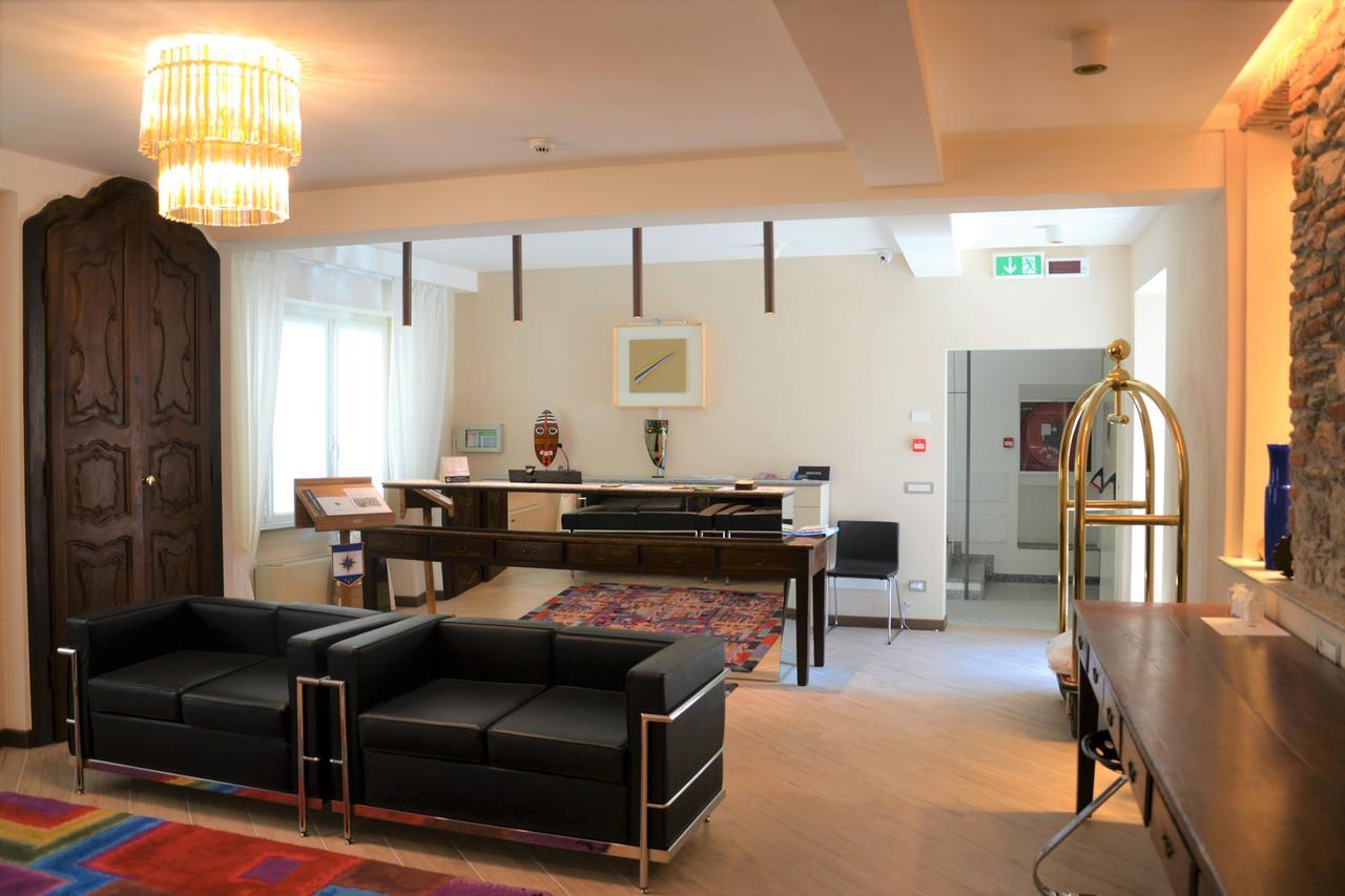 Hotel Ponti Angera Eksteriør billede