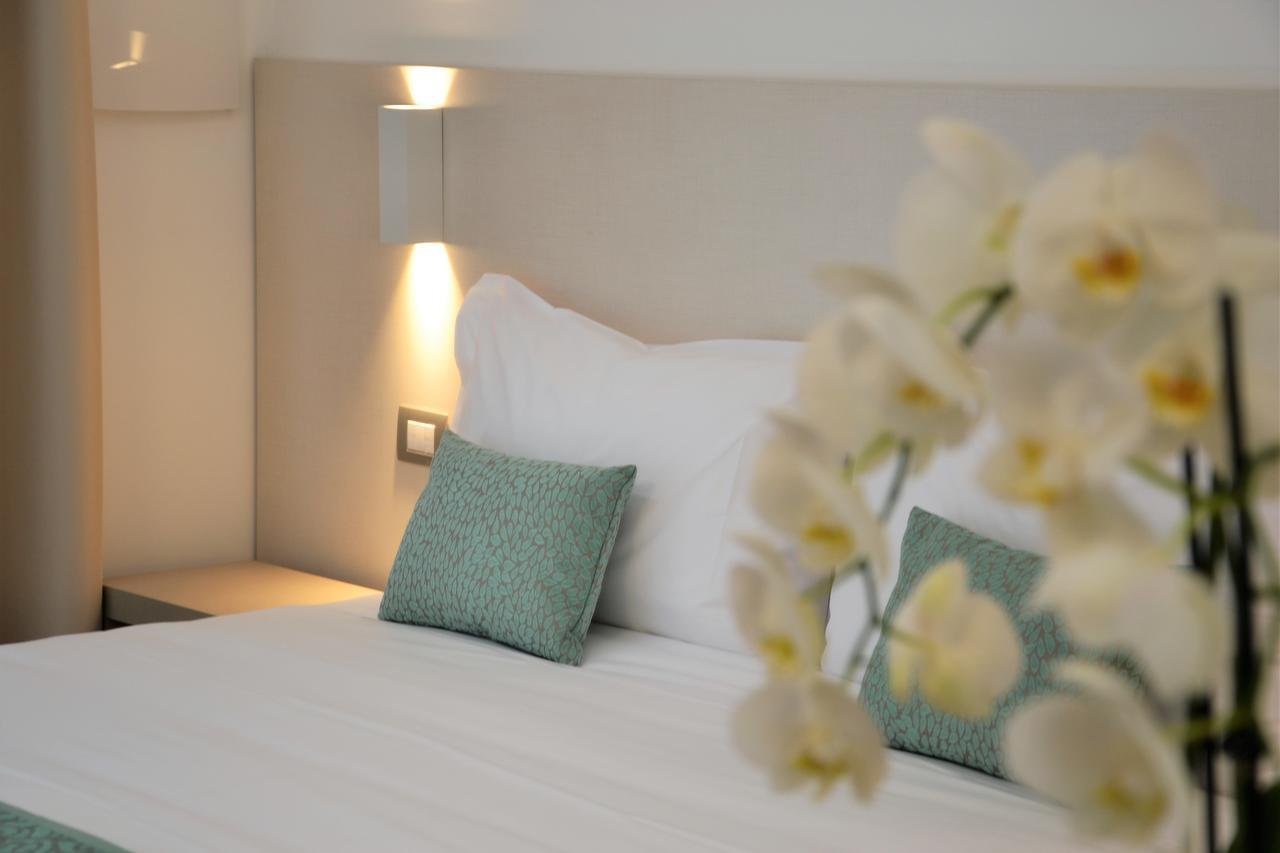Hotel Ponti Angera Eksteriør billede