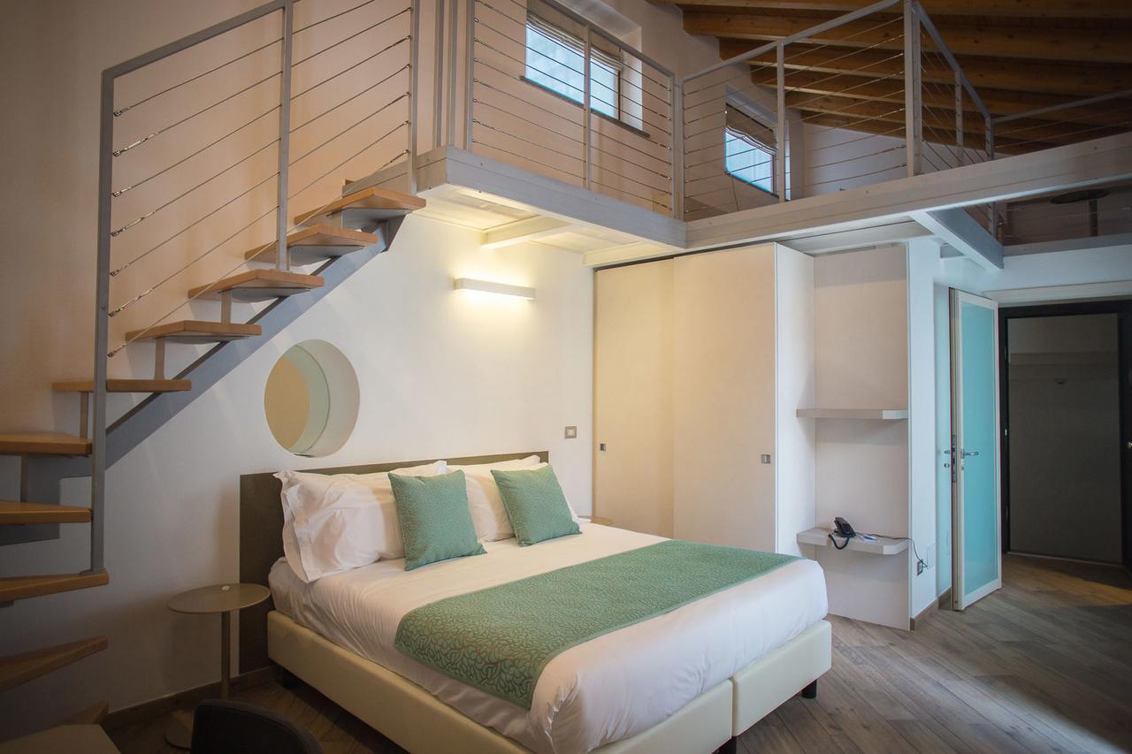 Hotel Ponti Angera Eksteriør billede