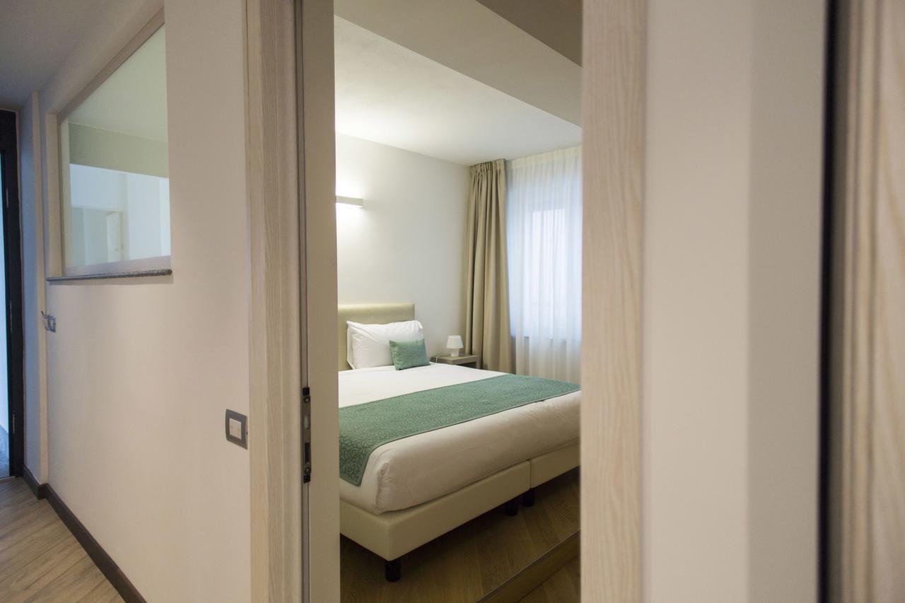 Hotel Ponti Angera Eksteriør billede