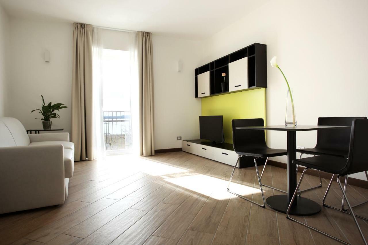 Hotel Ponti Angera Eksteriør billede