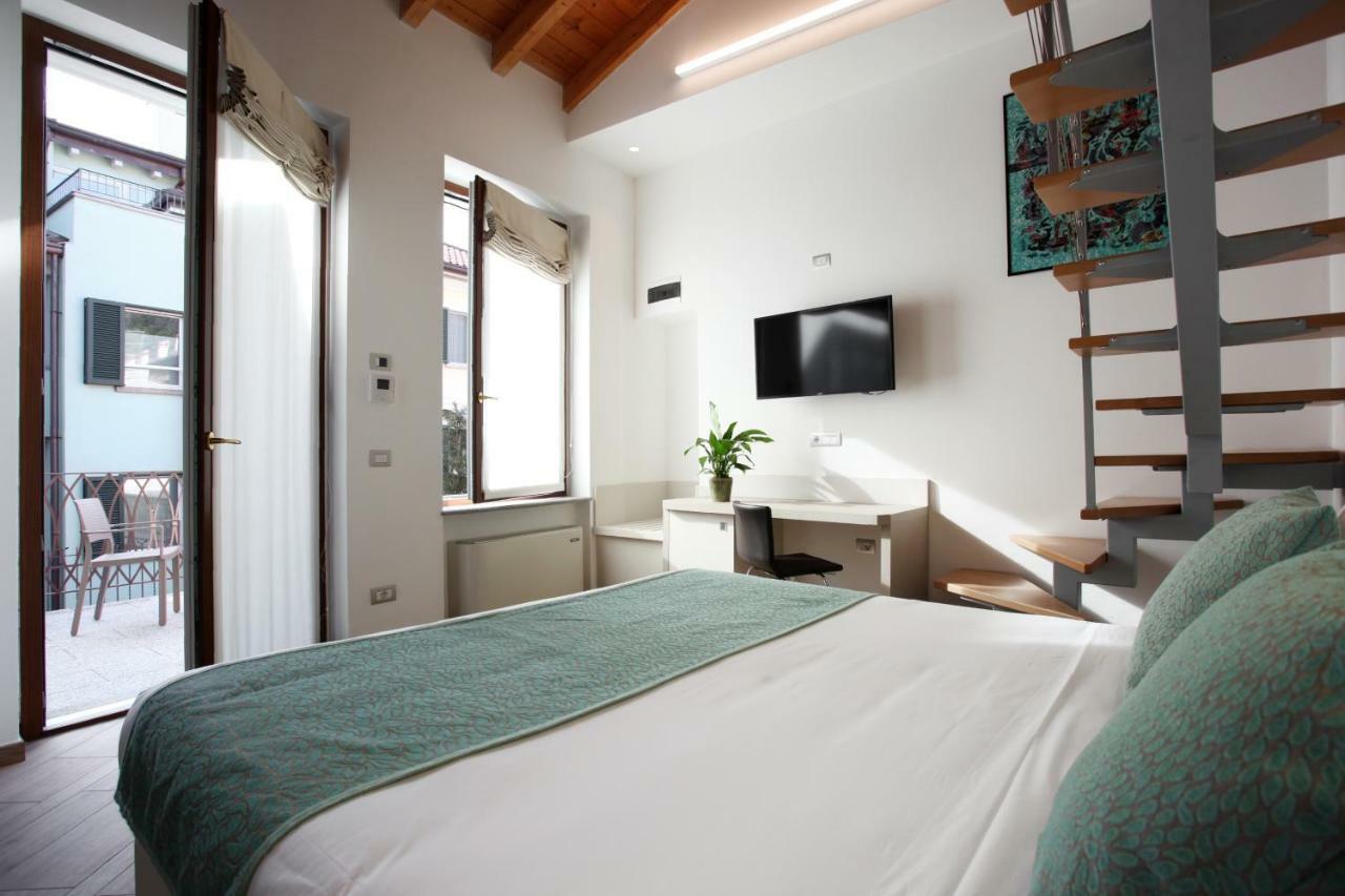 Hotel Ponti Angera Eksteriør billede