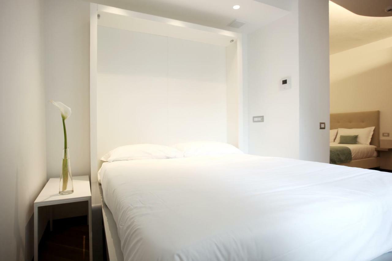 Hotel Ponti Angera Eksteriør billede